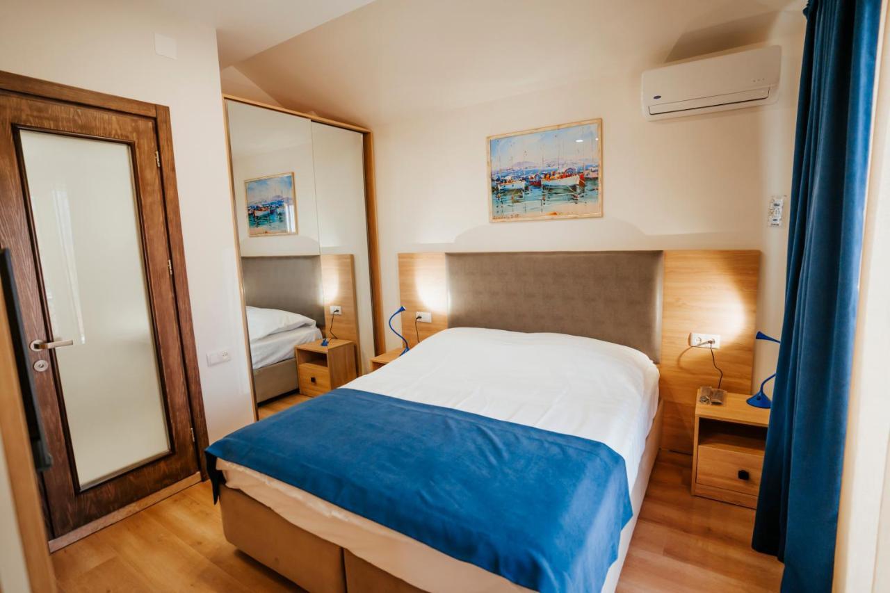 West Apart Hotel Batoemi Buitenkant foto